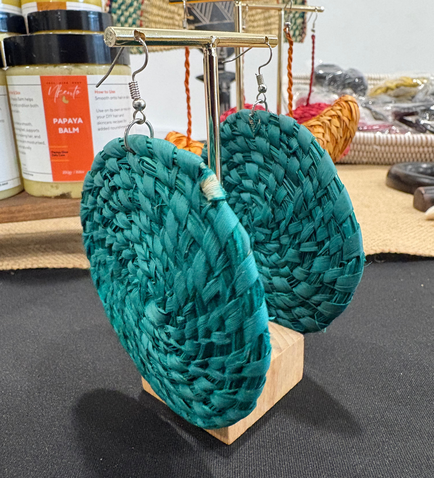 THE ROUND RAFFIA EARRINGS